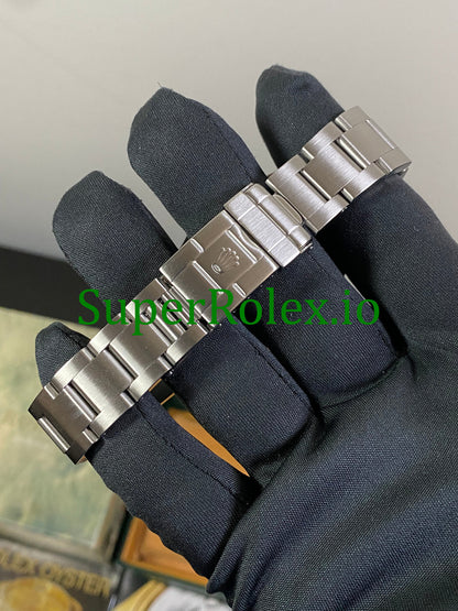 Rolex Oyster Perpetual Explorer II Ref.16570 - Black Dial